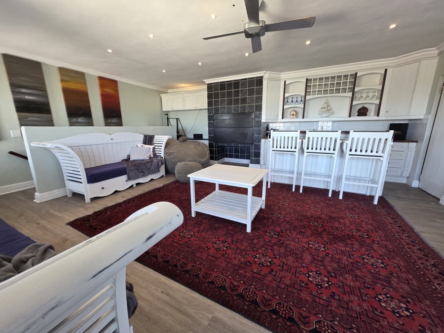 6 Bedroom Property for Sale in Oceanview Heights Western Cape